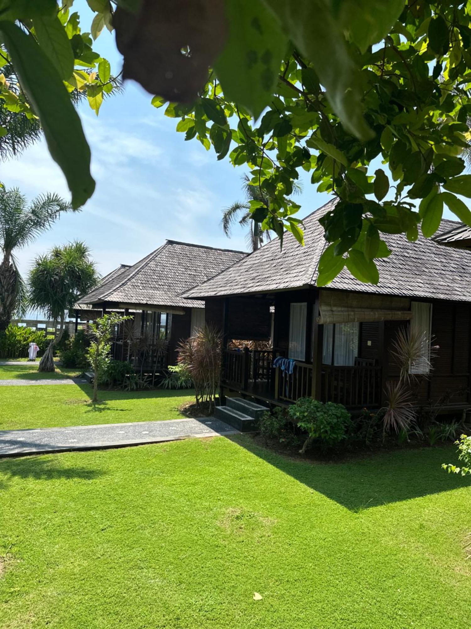 Balangan Surf Resort Jimbaran Exterior foto